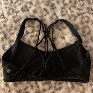 Lululemon free to be sports bra